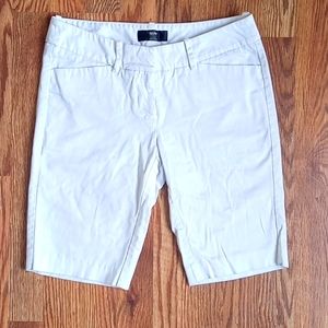 MOSSIMO Women's Stretch Extensible Bermuda Shorts - White - Size 2